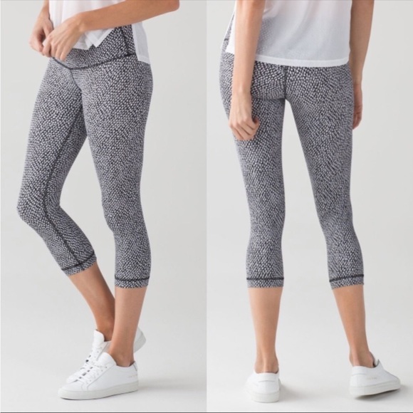 lululemon Wunder Under Crop III Scatter Star Arctic Grey Black - Picture 1 of 14